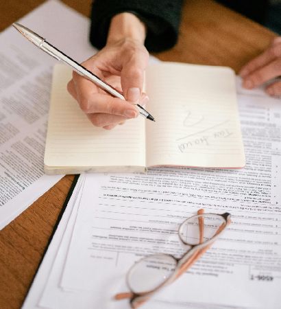 Το γραφείο της συμβολαιογράφου Αθηνάς Ηλιάδη